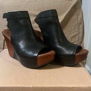 Kork-Ease Berit wedge shoes. Excellent condition. Worn once
